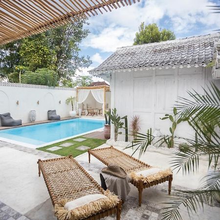 Gypsy Moon Bali Hostel Canggu  Exterior photo